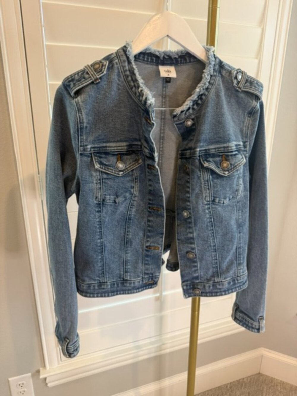 Cabi Jeanie Denim Jacket - Medium - Frayed Collar Epaulets Blue